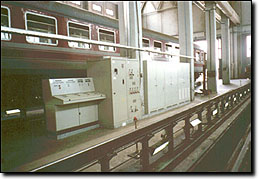 Multiple voltage test bench for passenger cars